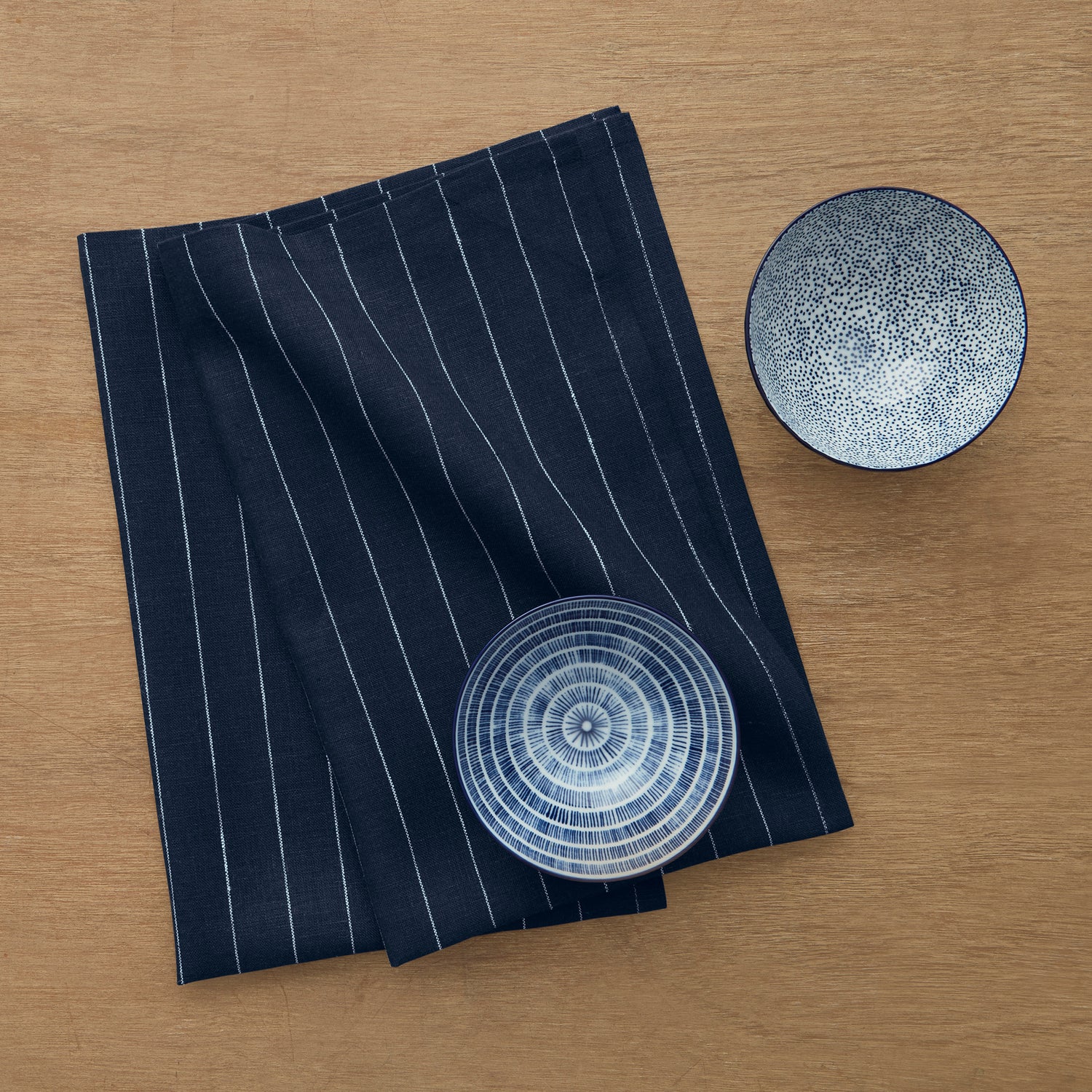 #color_navy-and-white-pinstripe