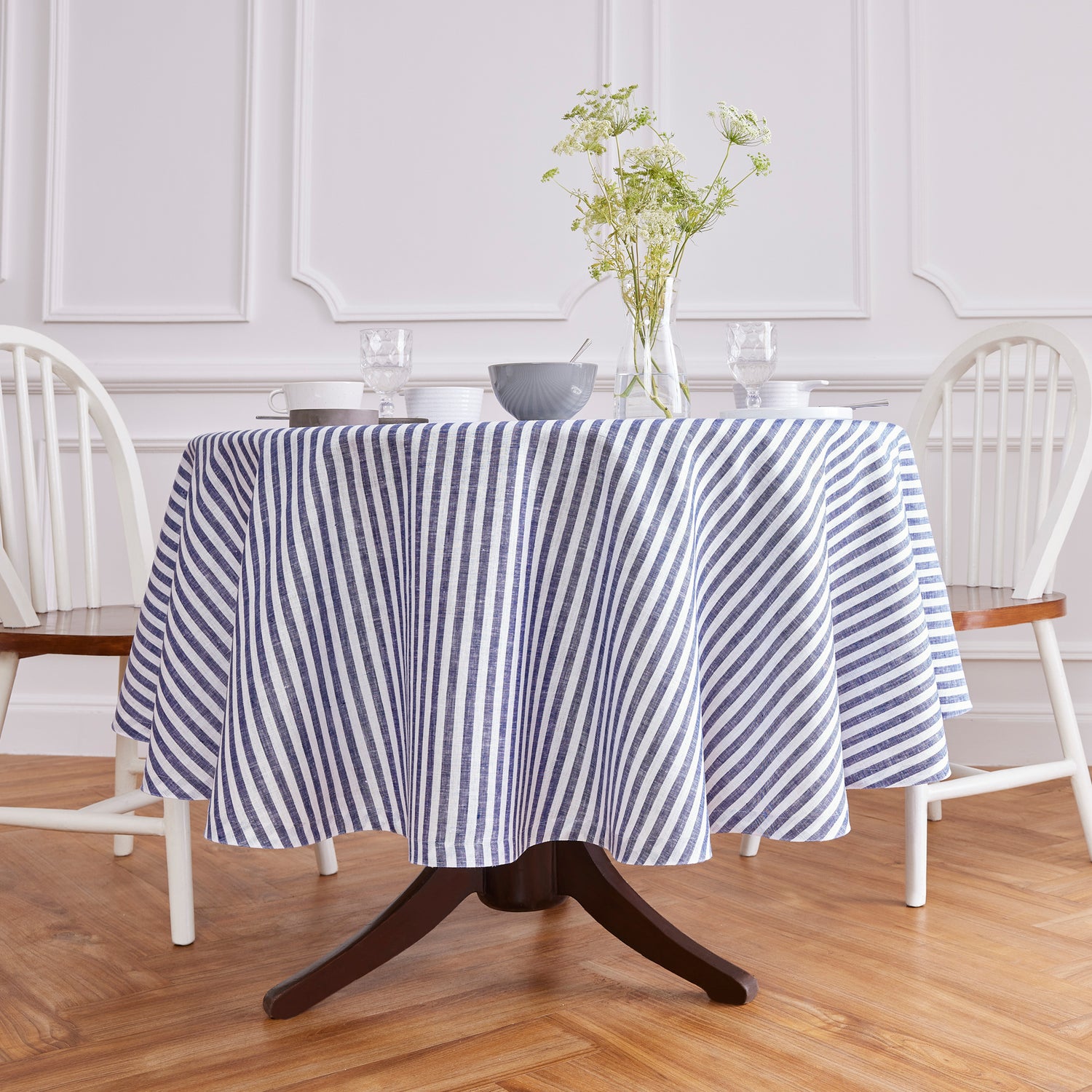 #color_navy-and-white-amalfi-stripe