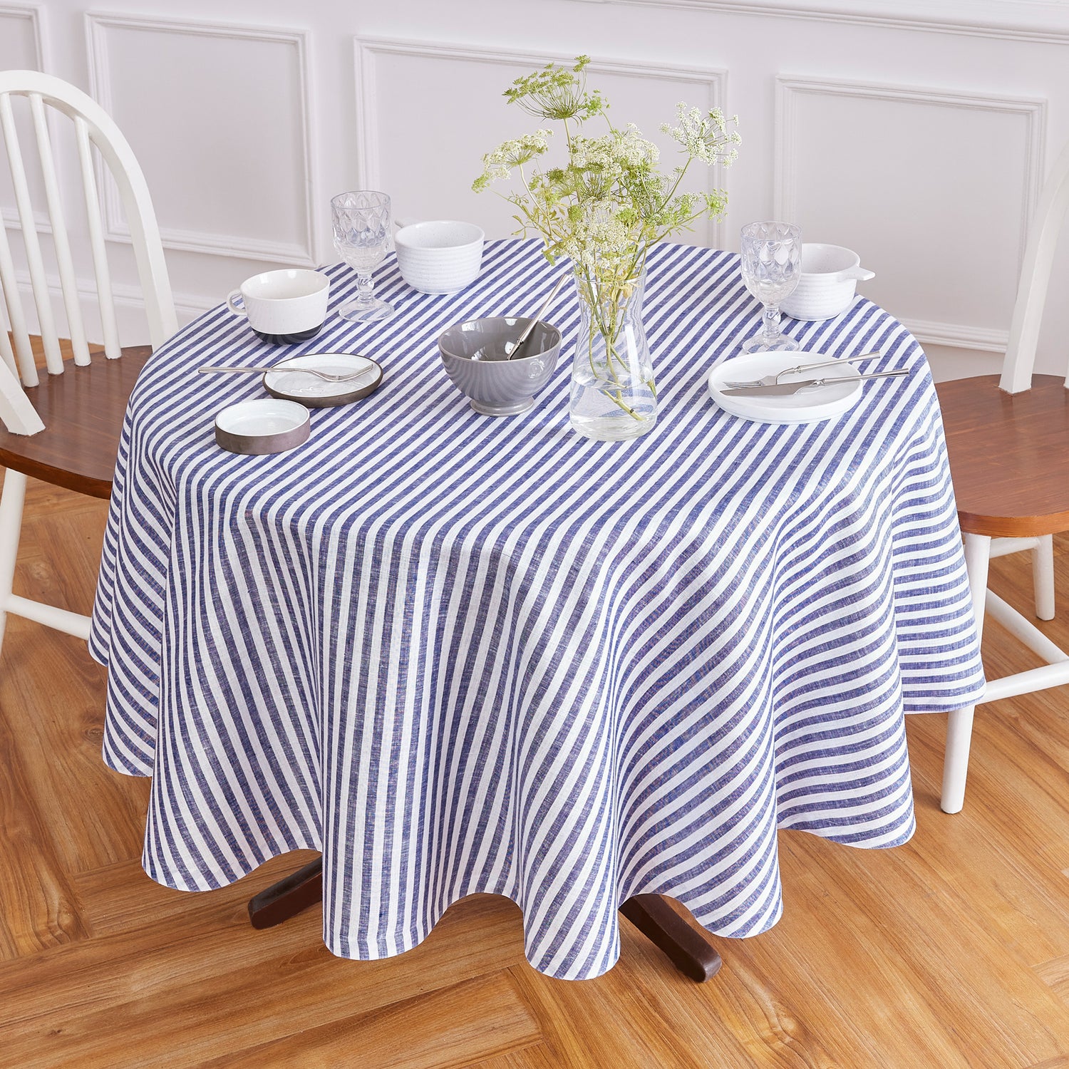 #color_navy-and-white-amalfi-stripe