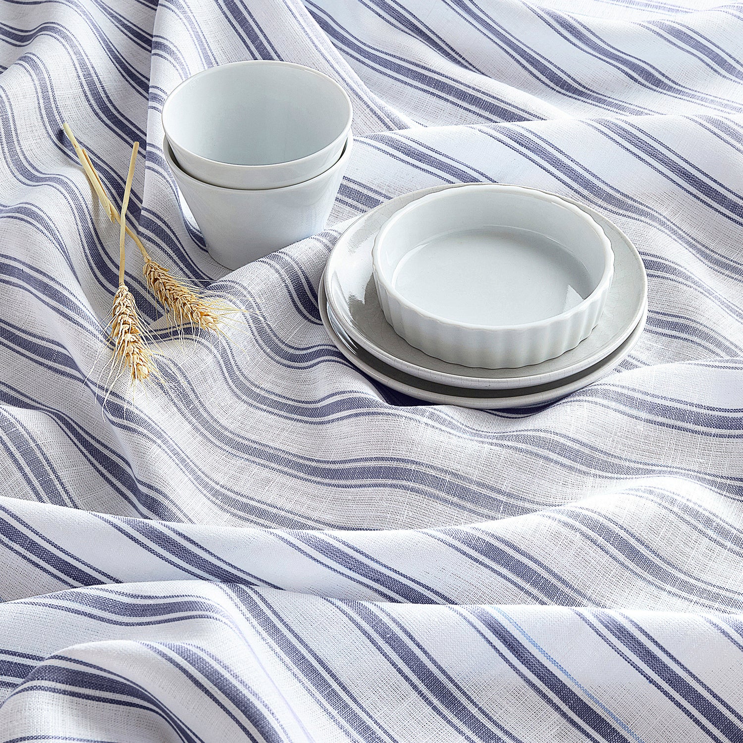 #color_navy-&-white-capri-stripe