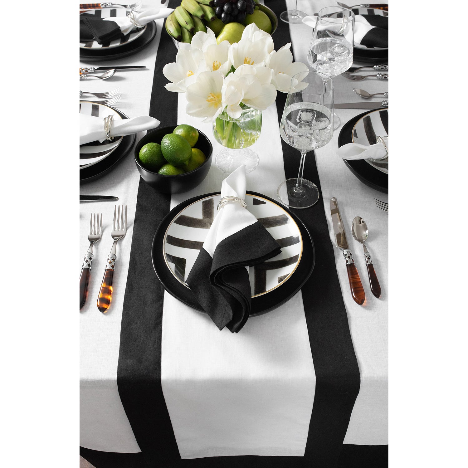 #color_black-and-white-contempo-9566265835840