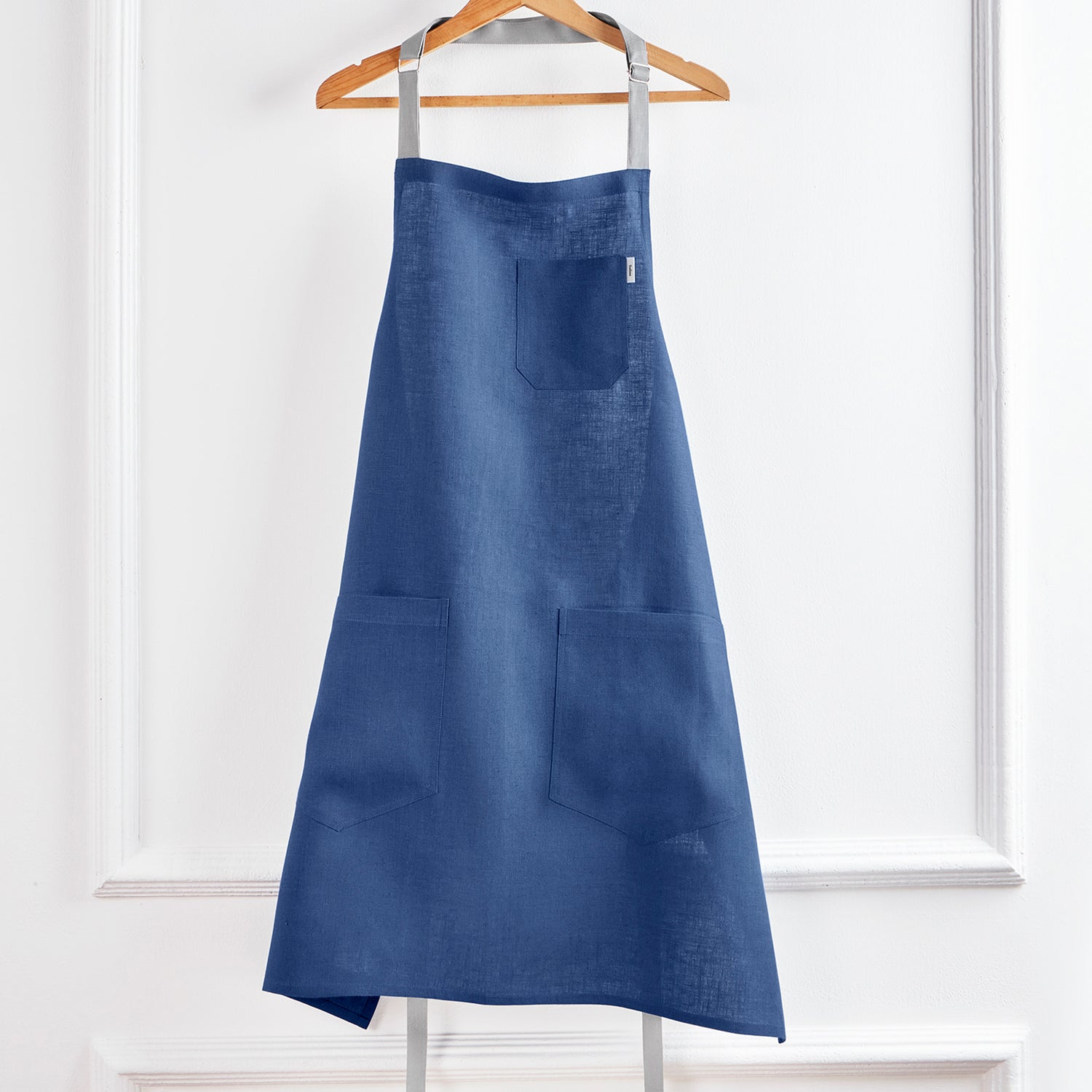 #color_indigo-blue-/-soft-grey---bib