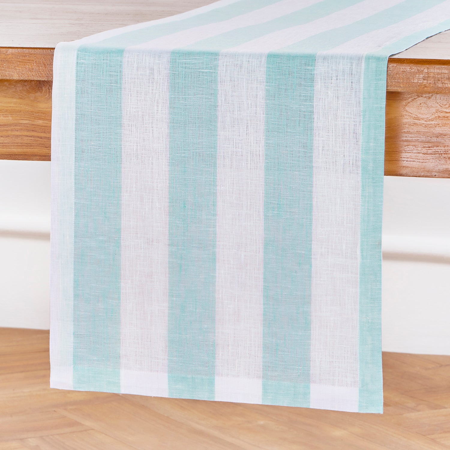 #color_aqua-and-white-cabana-stripe