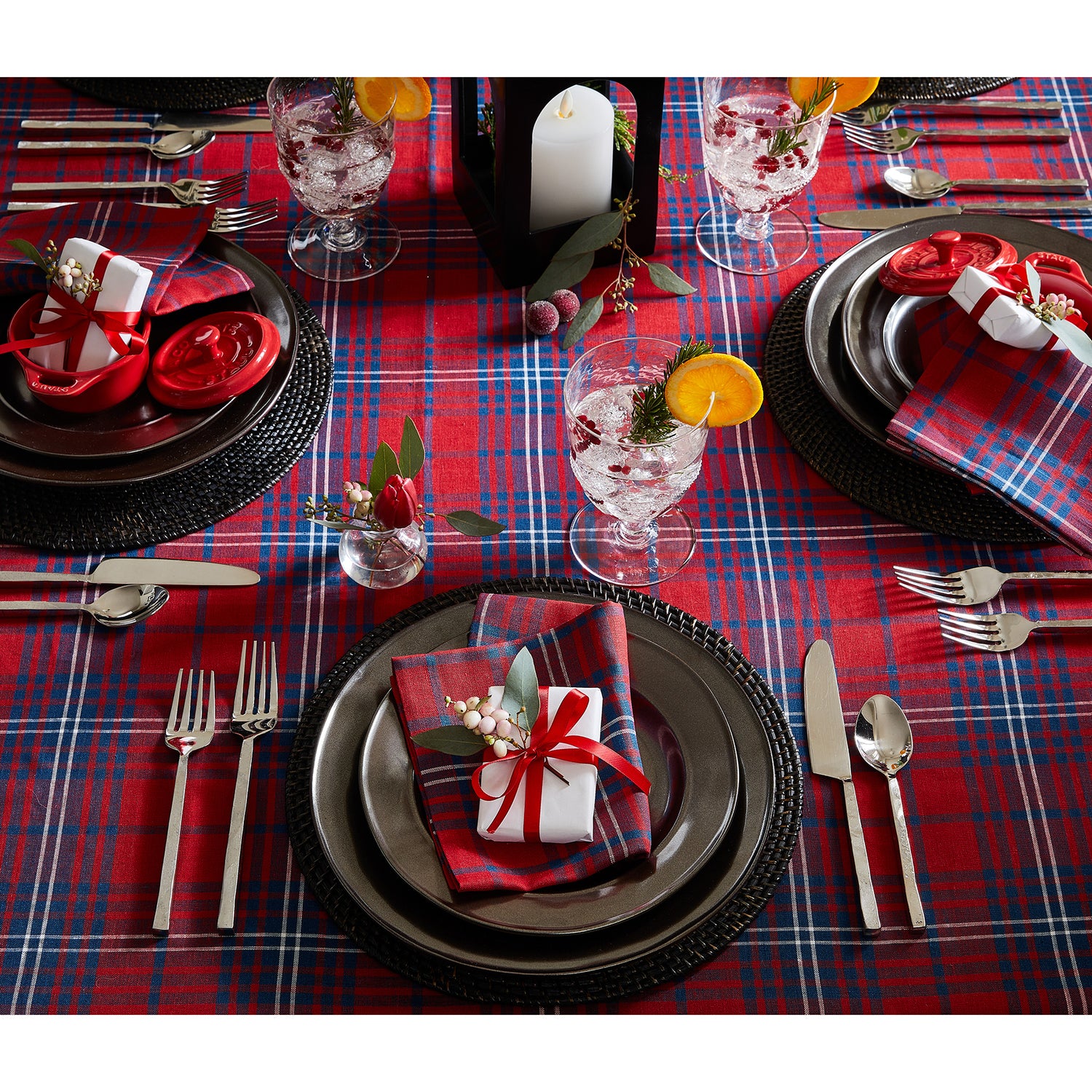 #color_red-and-navy-plaid