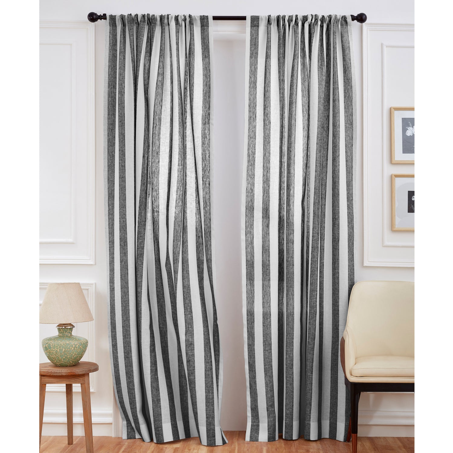 #color_black-and-white-cabana-stripe