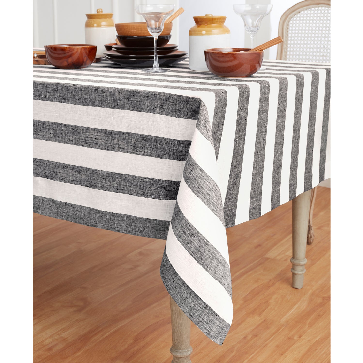 #color_black-and-white-cabana-stripe