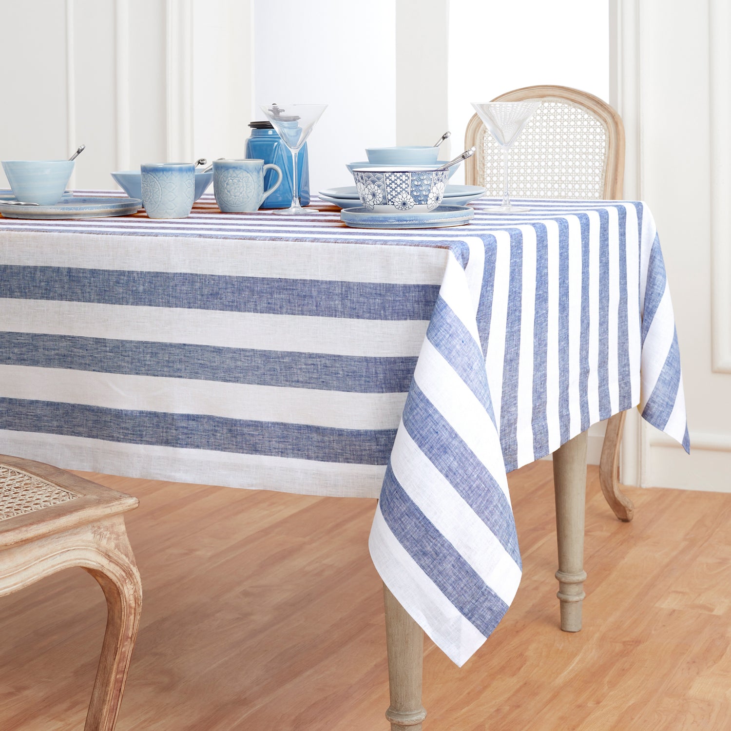 #color_navy-and-white-cabana-stripe