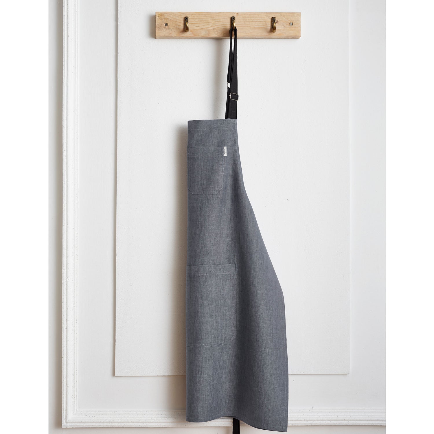 #color_grey-apron-with-black-tie