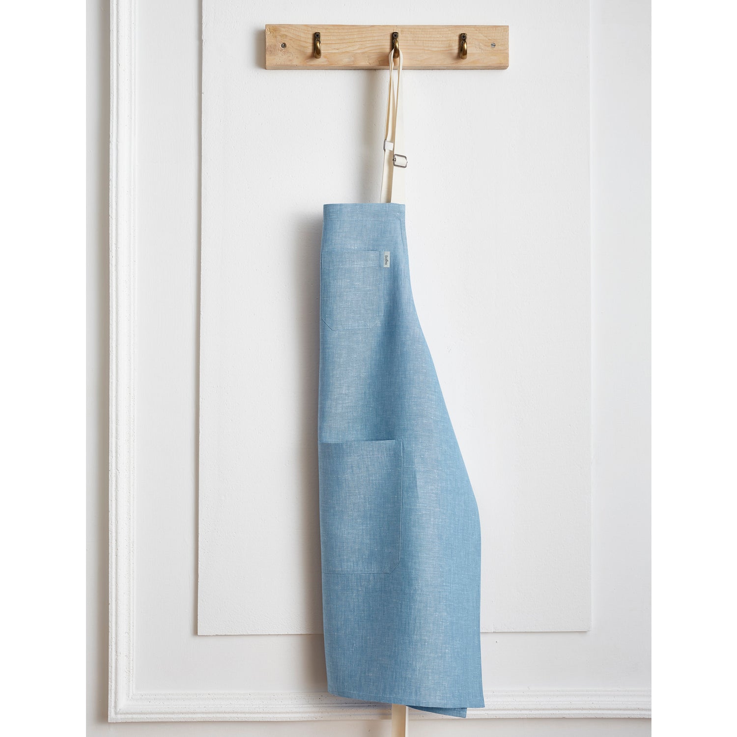 #color_light-blue-apron-with-ivory-tie