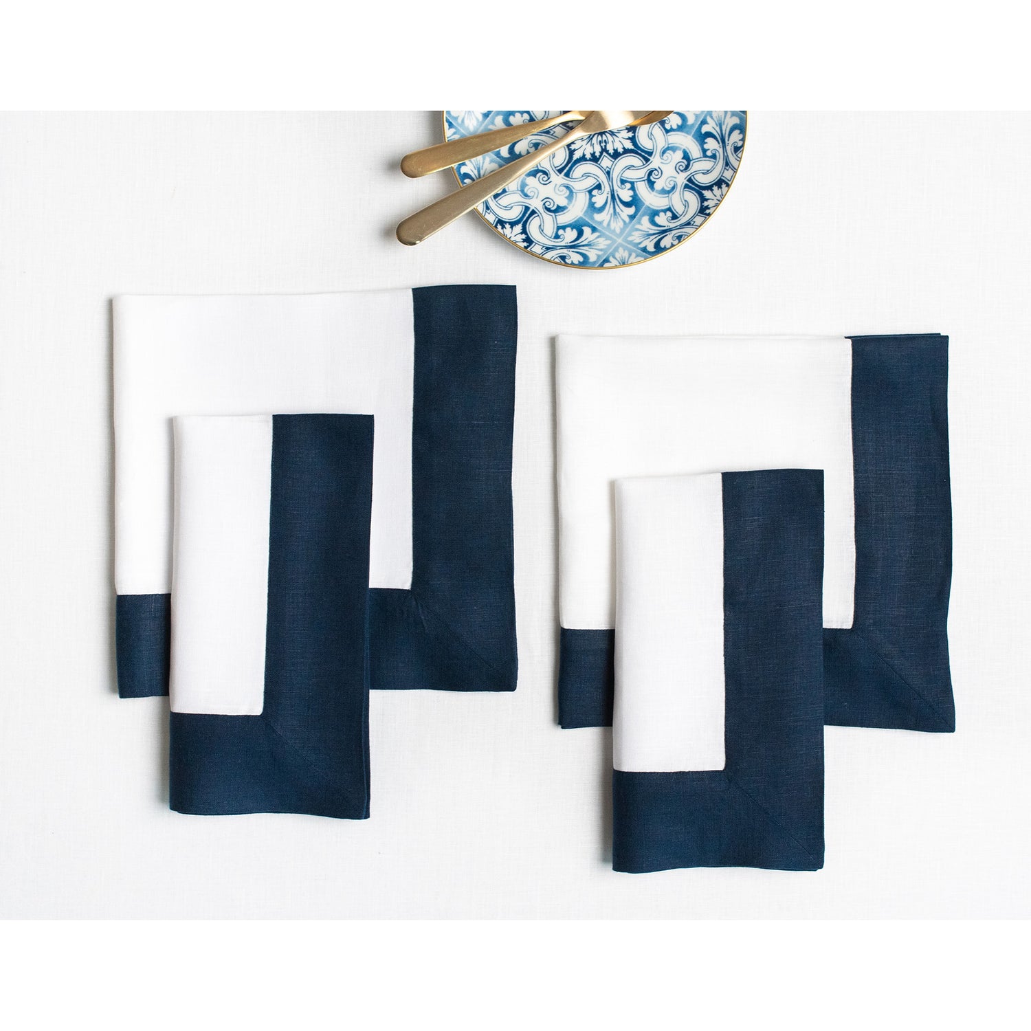 #color_navy-and-white-contempo