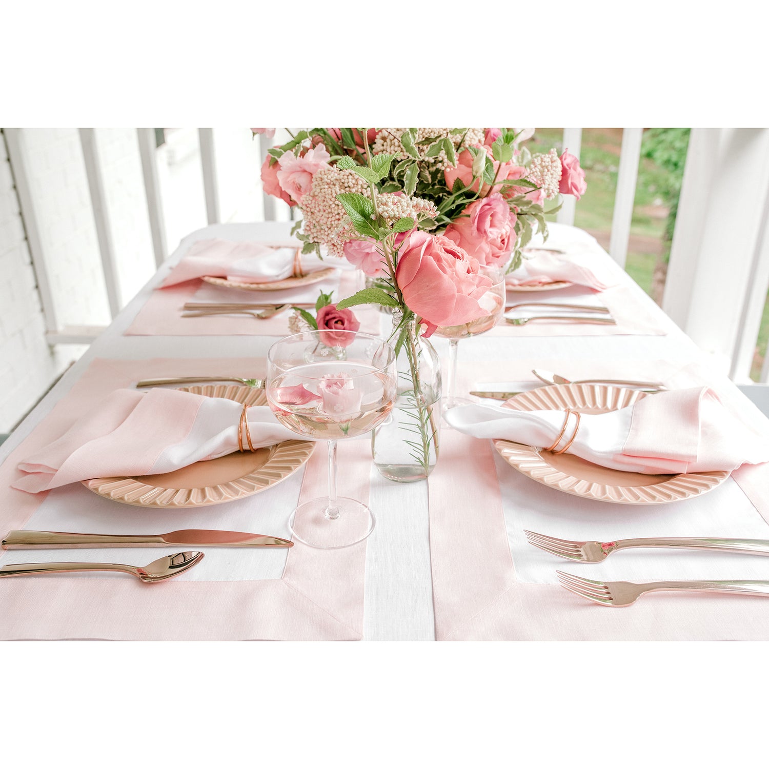 #color_blush-pink-and-white-contempo